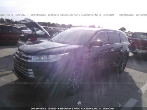 TOYOTA HIGHLANDER XLE 2017