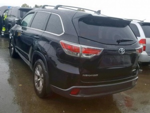 TOYOTA HIGHLANDER LE 2015
