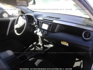 TOYOTA RAV 4 LE 2016