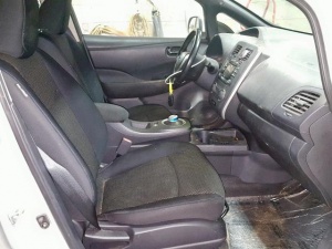 NISSAN LEAF S 2013