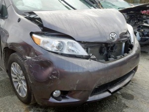 TOYOTA SIENNA XLE 2013