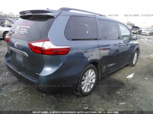 TOYOTA SIENNA LIMITED 2015