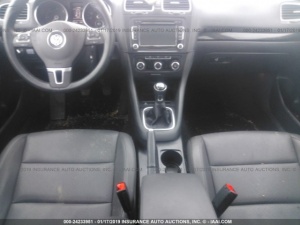 VOLKSWAGEN JETTA SE 2014